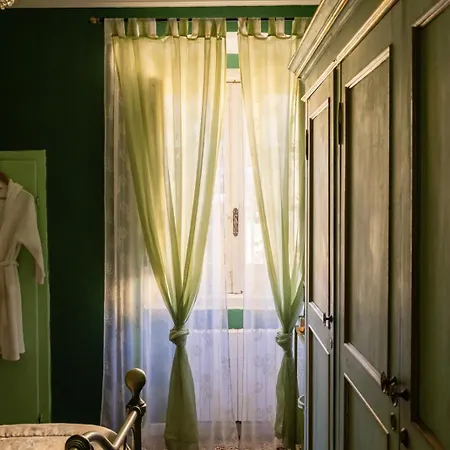 Hotel La Foresteria Di Palazzo Picedi Benettini à Sarzana Extérieur photo