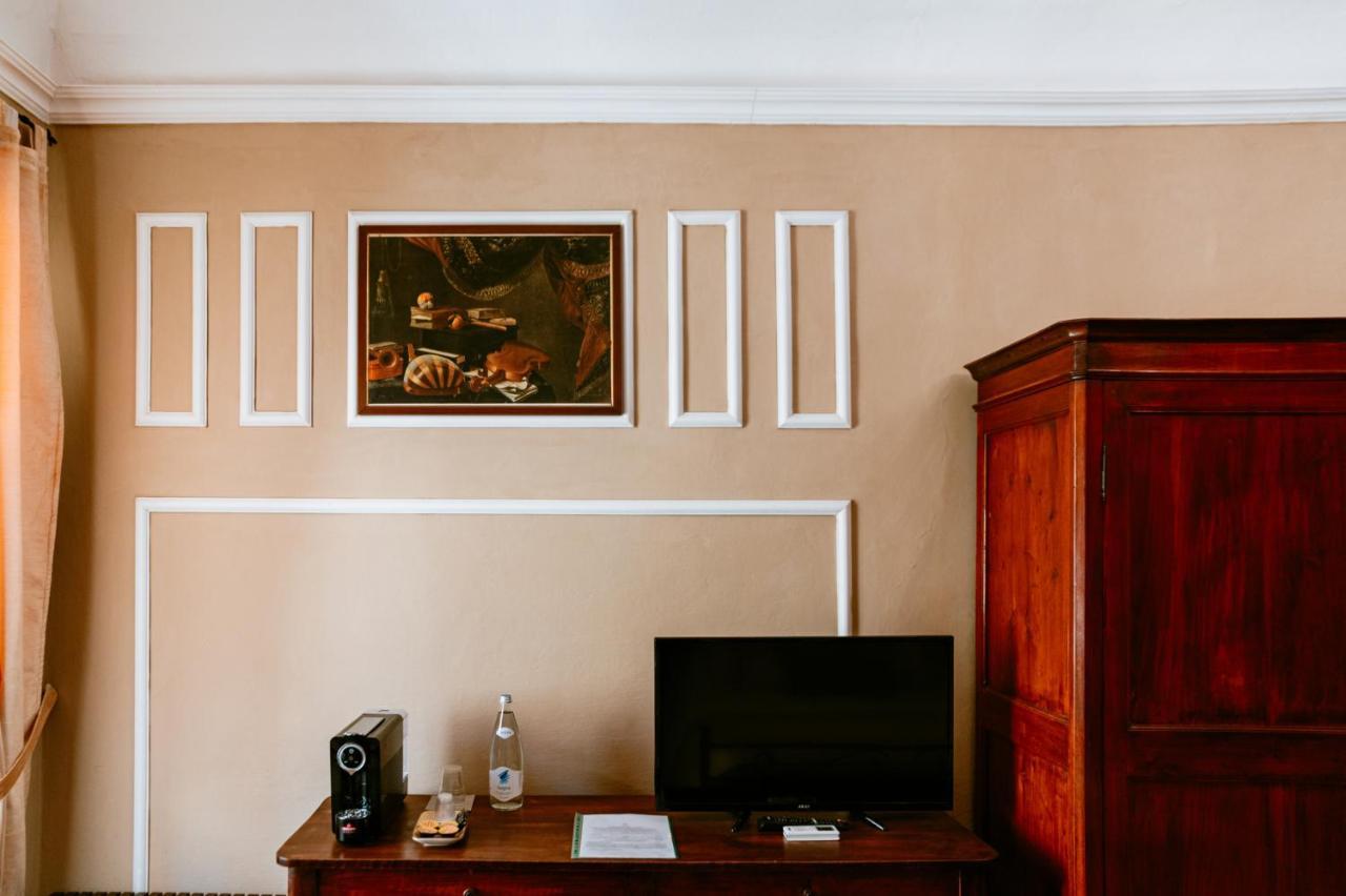 La Foresteria Di Palazzo Picedi Benettini Sarzana