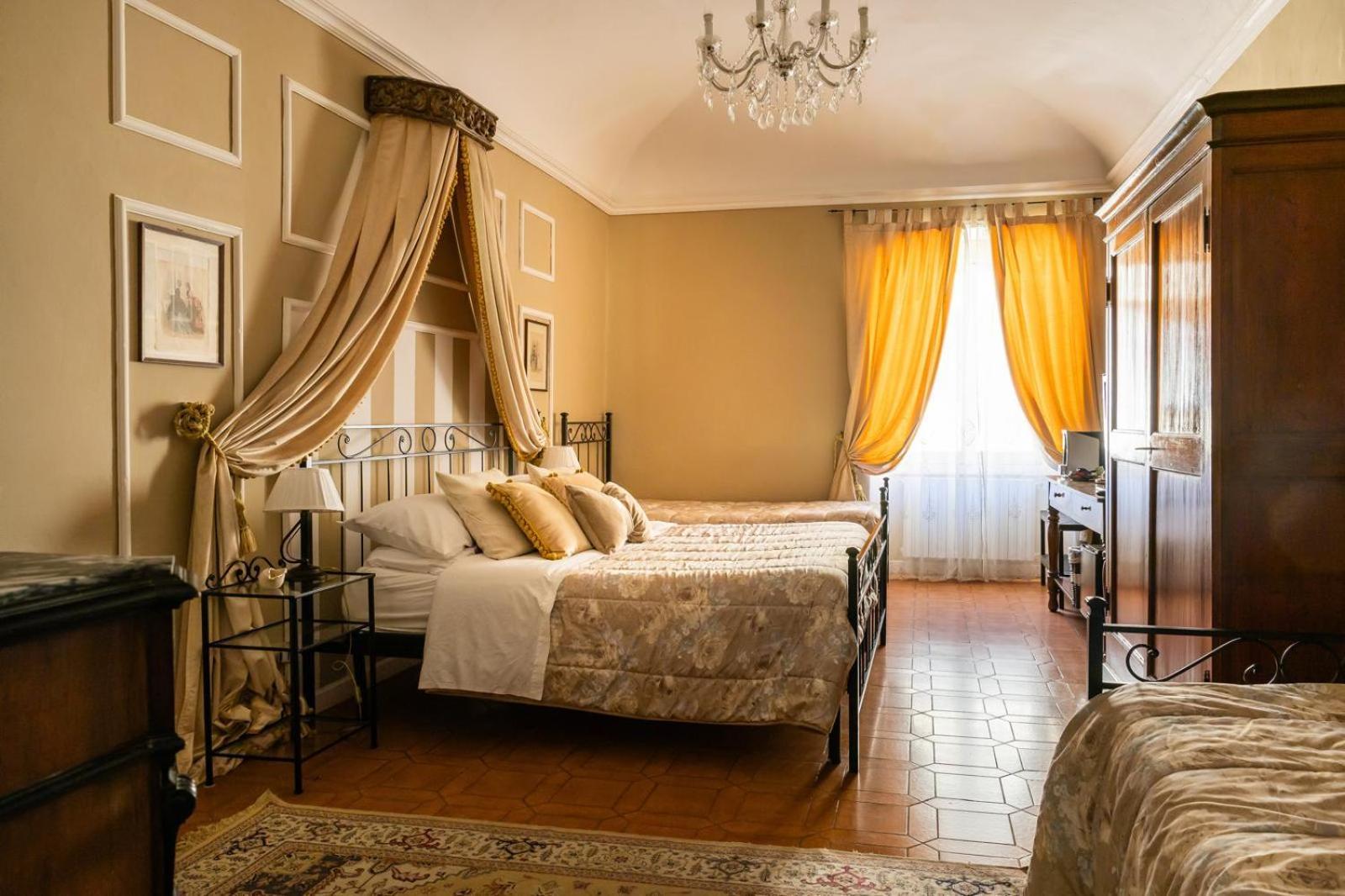 La Foresteria Di Palazzo Picedi Benettini Gasthof Sarzana